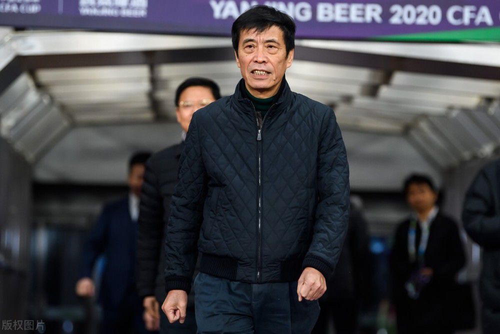 随着;定格版海报的发布，电影再度公布一批参演阵容，众多未曝光的;惊喜面孔为中国电影梦之队加磅